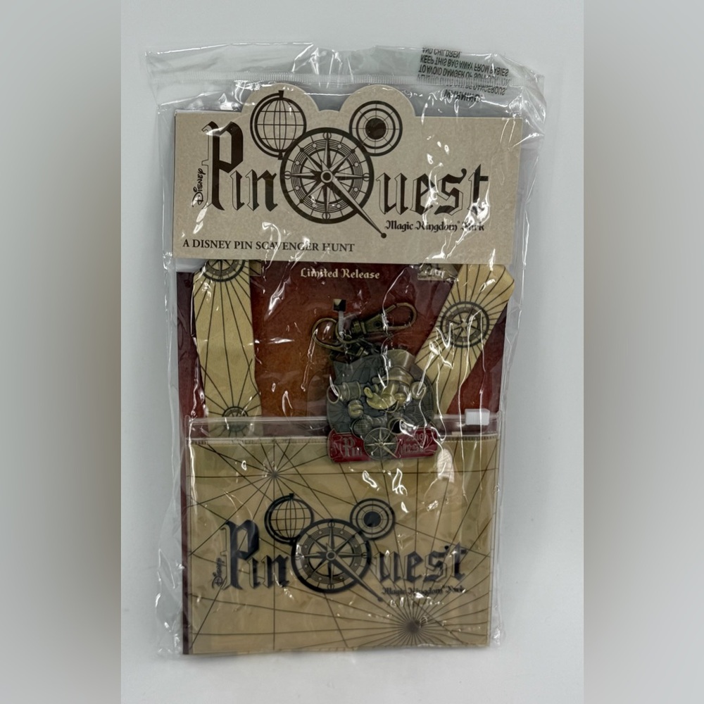 Disney Magic Kingdom Park Pin Quest Scavenger Hunt L.E. Set Map/Lanyard NIP